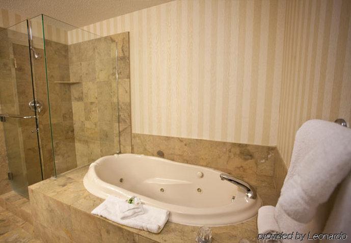 Towneplace Suites Detroit Уоррен Номер фото