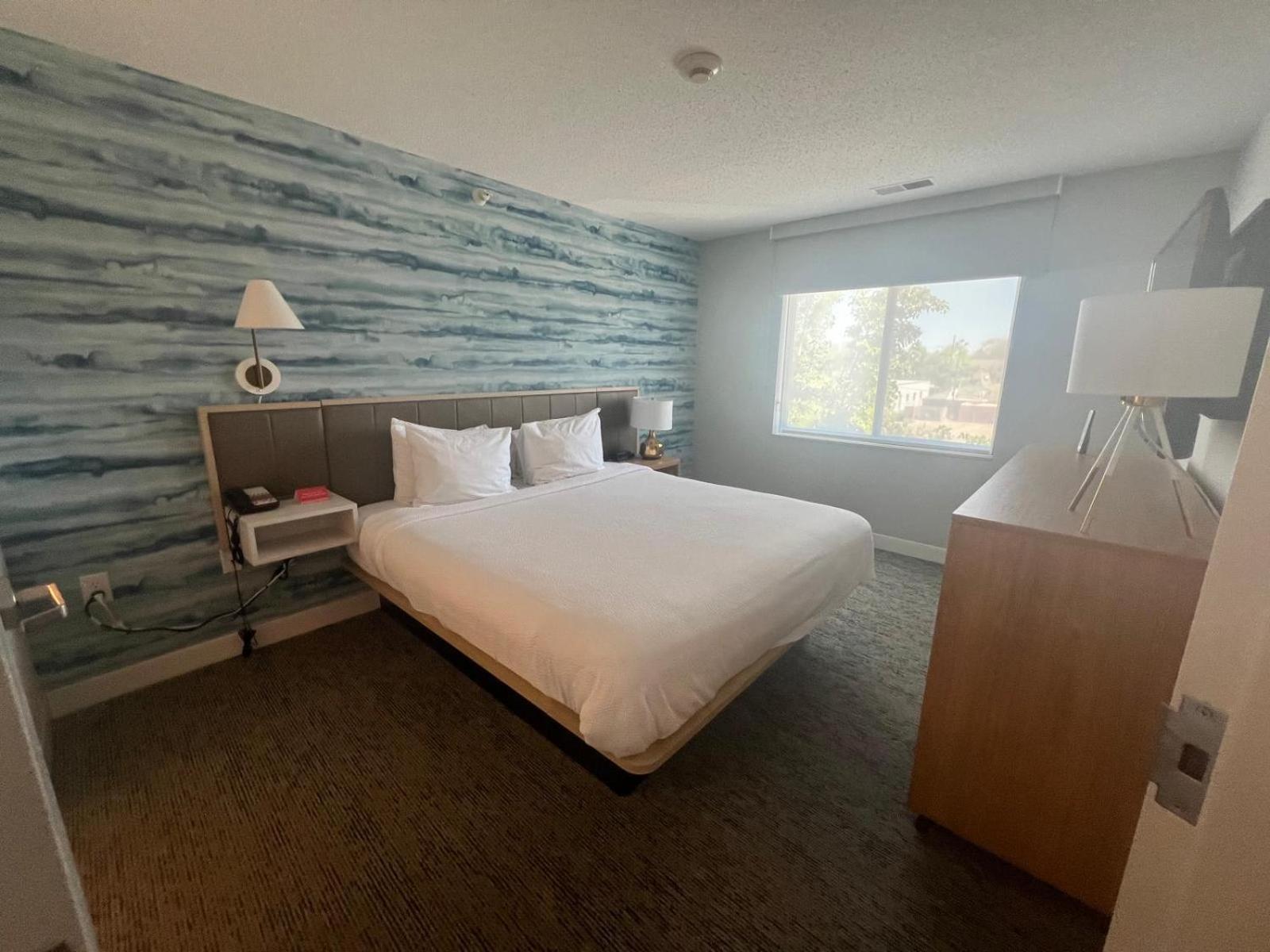 Towneplace Suites Detroit Уоррен Экстерьер фото